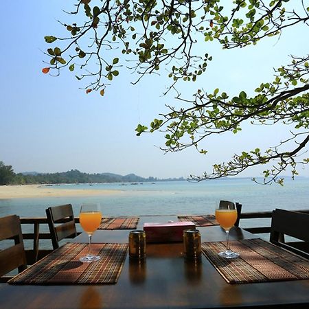 Coconut Island Resort Нгапали Экстерьер фото