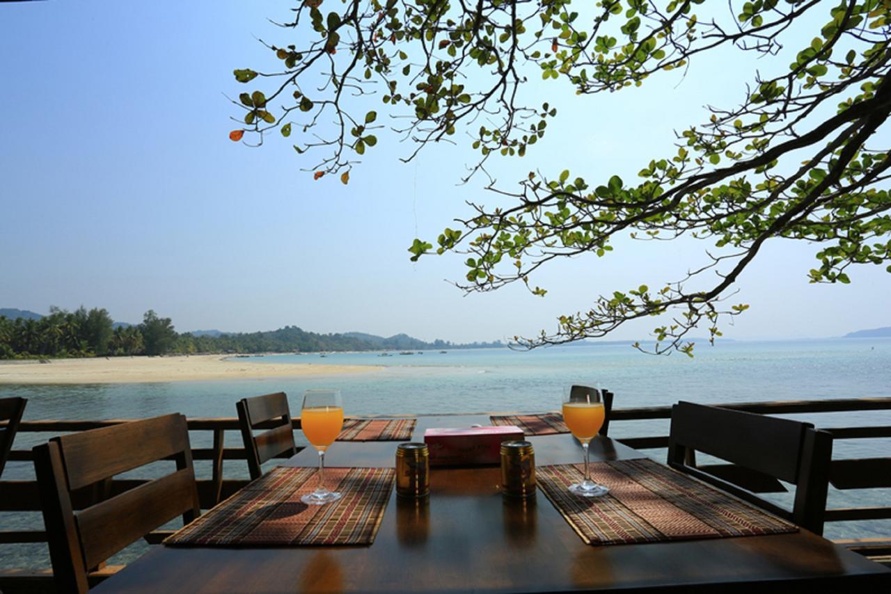 Coconut Island Resort Нгапали Экстерьер фото